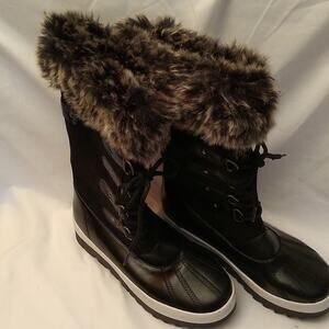 Emmalynne women's Size 7 Faux Fur Winter Boot in Black